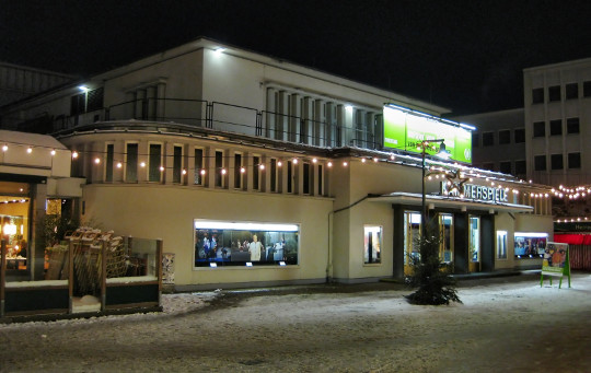 Theater Bonn, Kammerspiele Bad Godesberg. Foto: Sir James. Lizenz: CC BY-SA 3.0. Quelle: http://commons.wikimedia.org/wiki/File:Kammerspiele_Bonn_Bad_Godesberg_20100106b.jpg